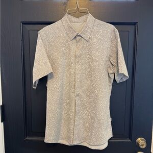 Lululemon Airing Easy Short-Sleeve Shirt